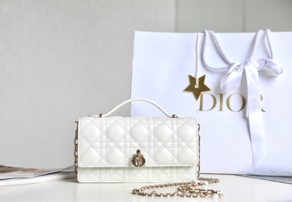 Dior Dior