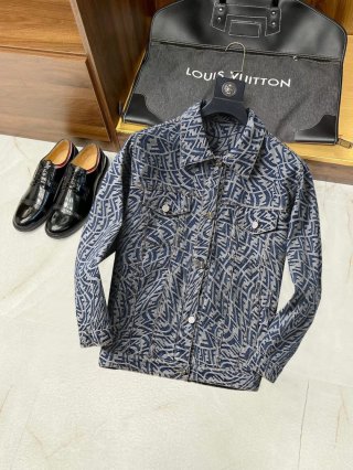 Coats & Jackets Coats & Jackets