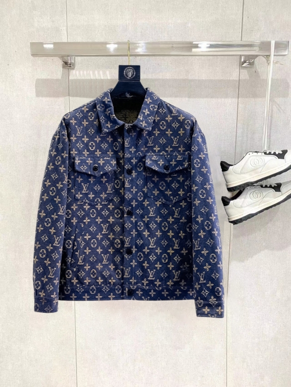 Coats & Jackets Coats & Jackets