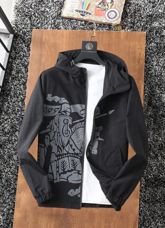 Hoodies & Sweatshirts