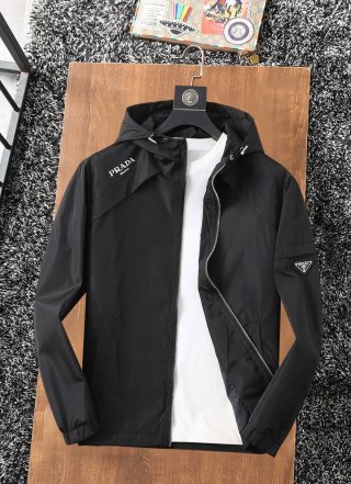 Hoodies & Sweatshirts