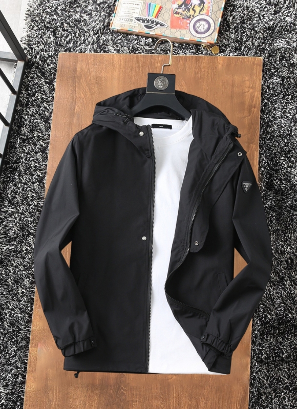 Hoodies & Sweatshirts