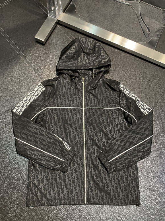 Hoodies & Sweatshirts Hoodies & Sweatshirts