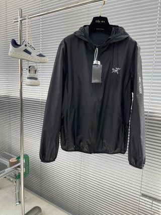 Hoodies & Sweatshirts Hoodies & Sweatshirts