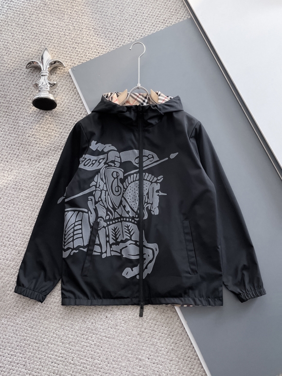 Hoodies & Sweatshirts