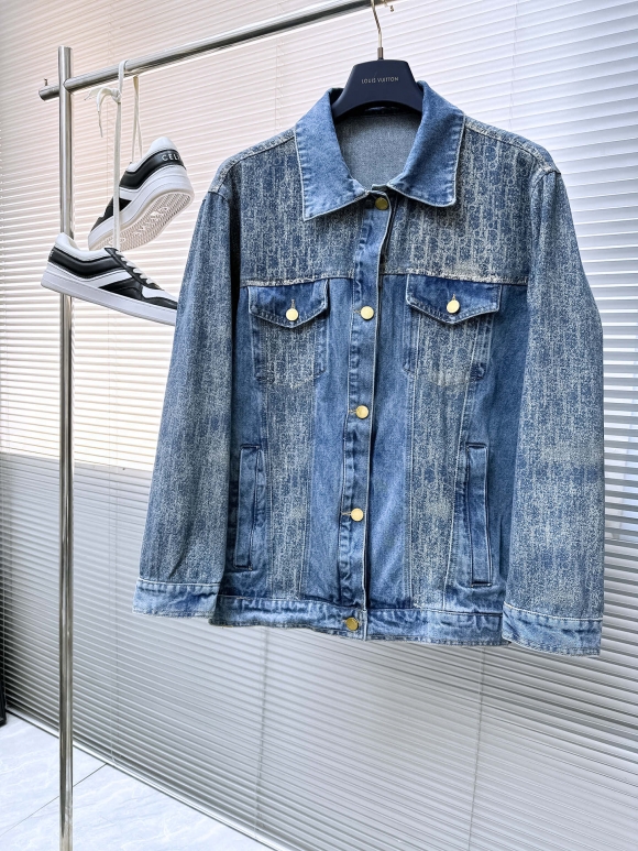 Coats & Jackets Coats & Jackets