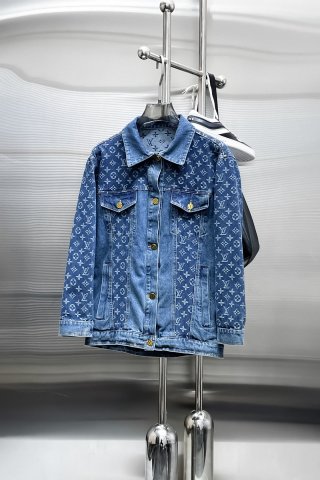 Coats & Jackets Coats & Jackets