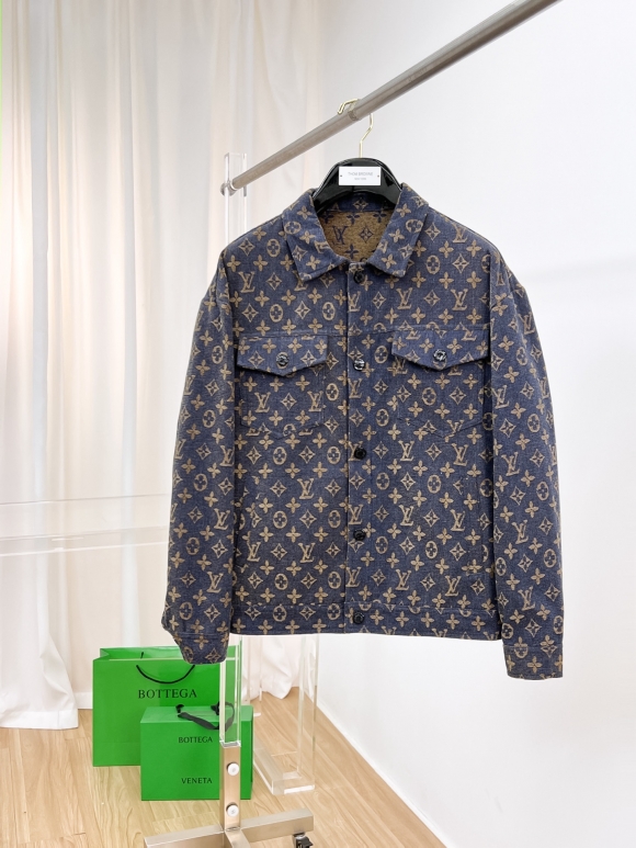 Coats & Jackets Coats & Jackets