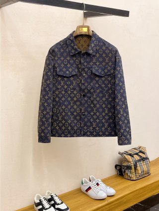 Coats & Jackets Coats & Jackets