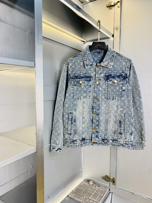 Coats & Jackets Coats & Jackets