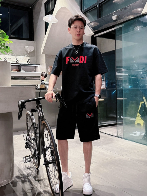 Leisure suit Leisure suit