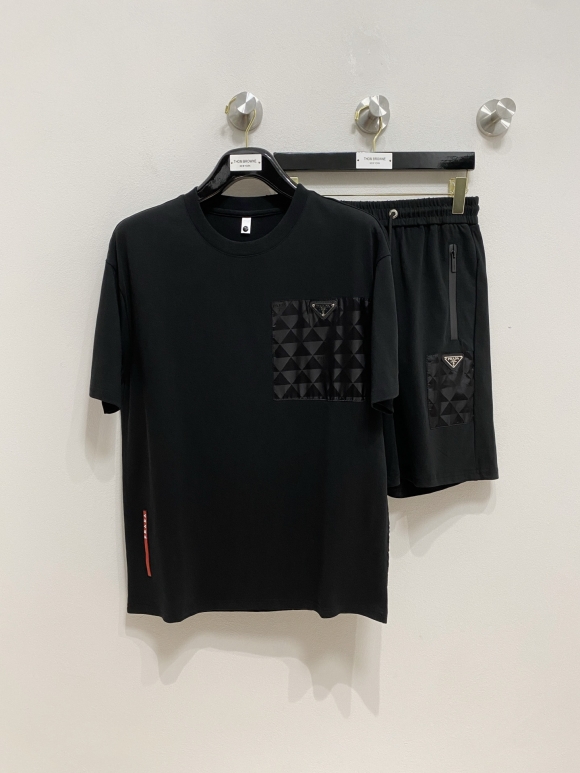 Leisure suit Leisure suit