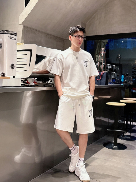 Leisure suit Leisure suit