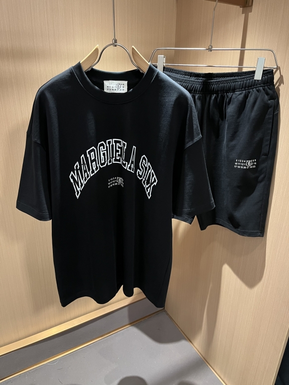 Leisure suit Leisure suit