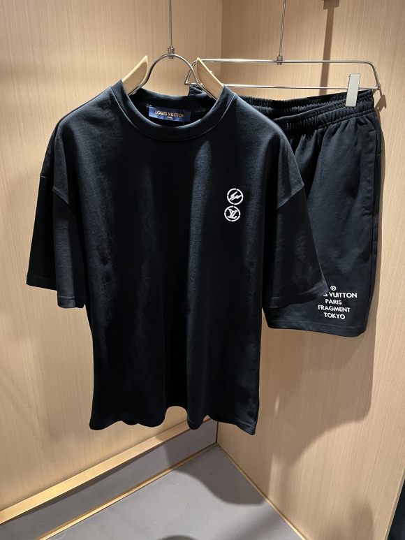 Leisure suit Leisure suit