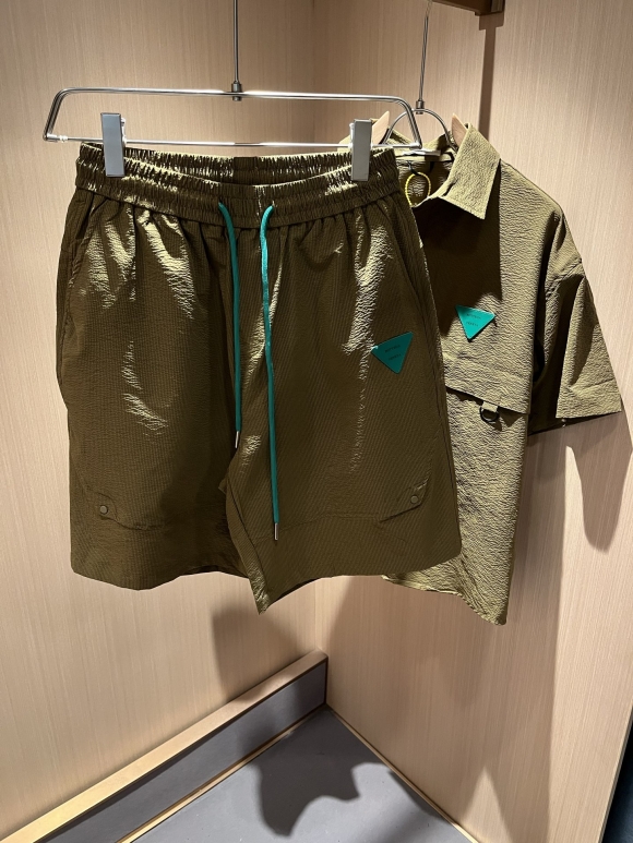 Leisure suit Leisure suit