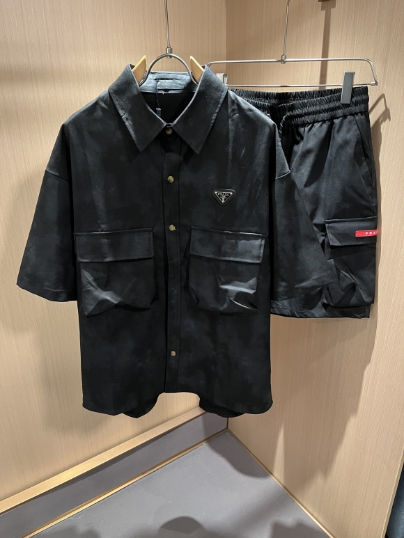 Leisure suit Leisure suit