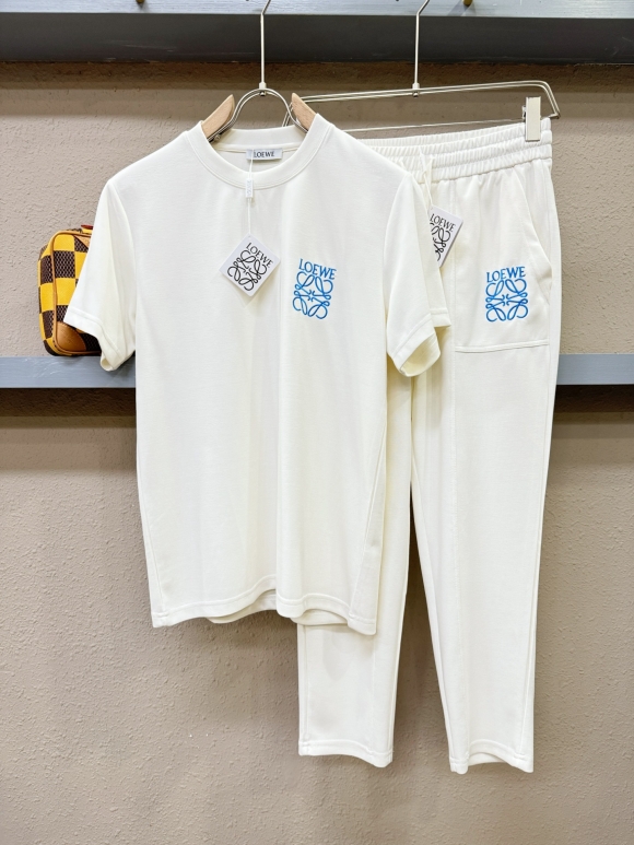 Leisure suit Leisure suit