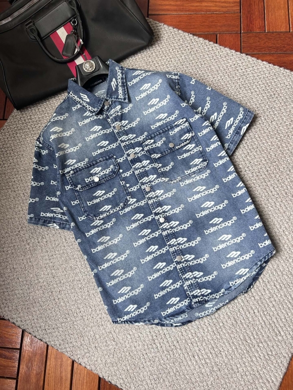 Coats & Jackets Coats & Jackets