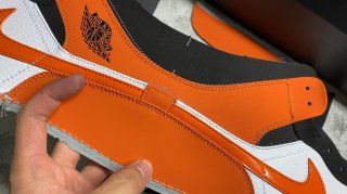 AirJordan1MidSHOES