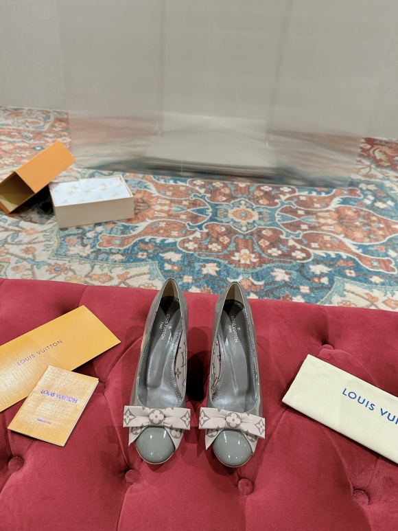 Womens shoes collection Womens shoes collection