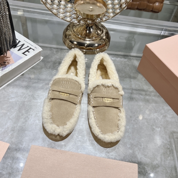 Womens shoes collection