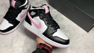 AirJordan1MidSHOES