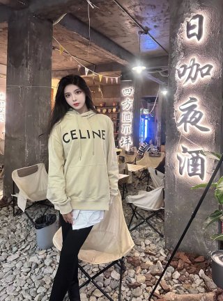 Hoodies & Sweatshirts Hoodies & Sweatshirts