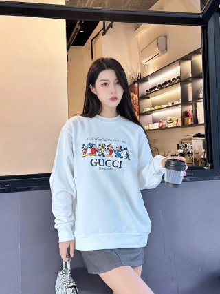 Hoodies & Sweatshirts