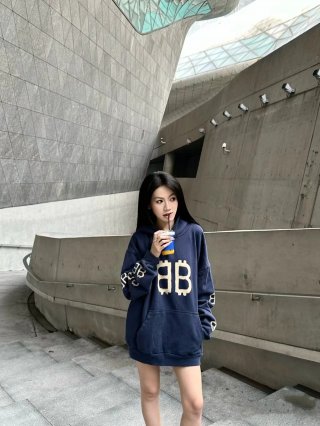 Hoodies & Sweatshirts Hoodies & Sweatshirts