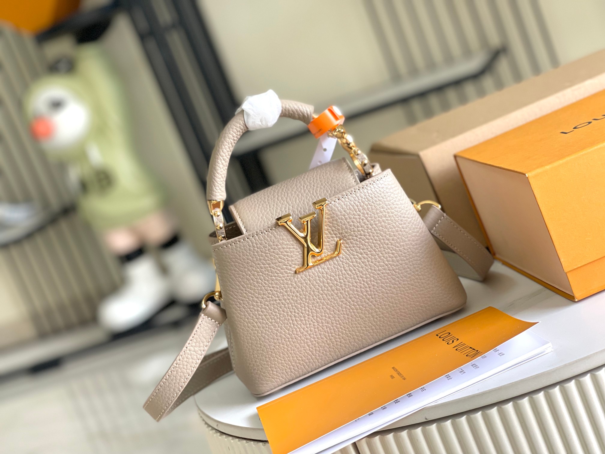 LV