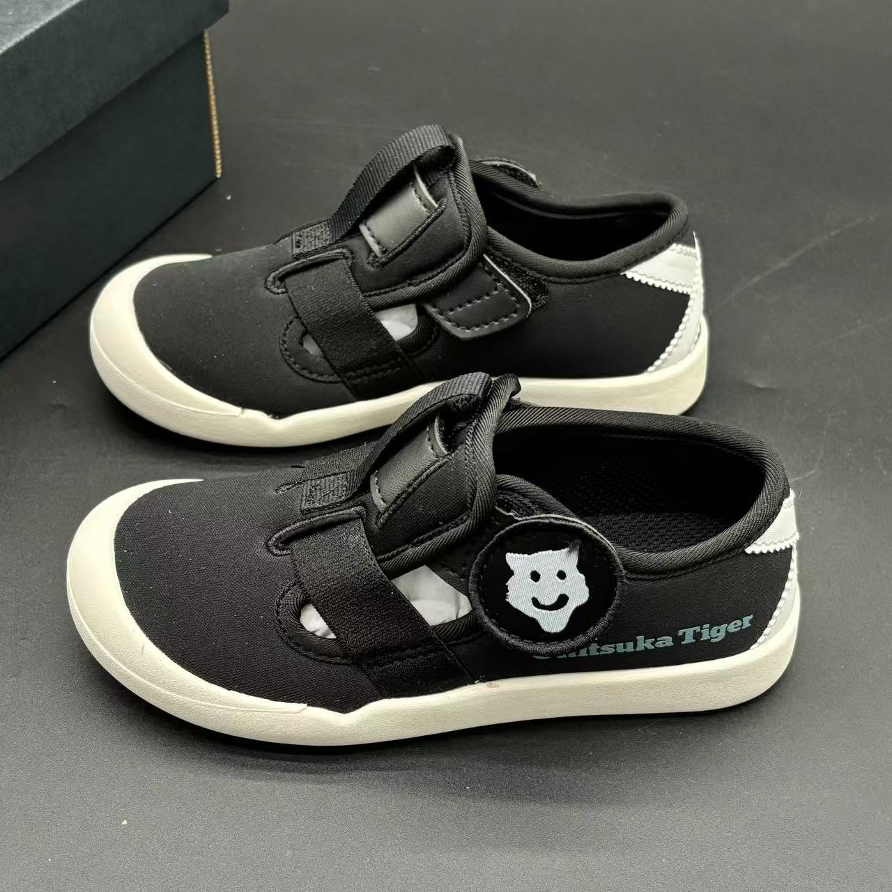 kids shoes