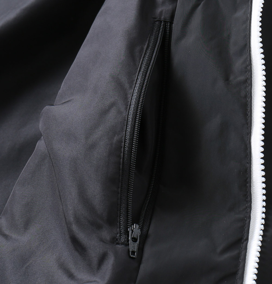 Hoodies & Sweatshirts