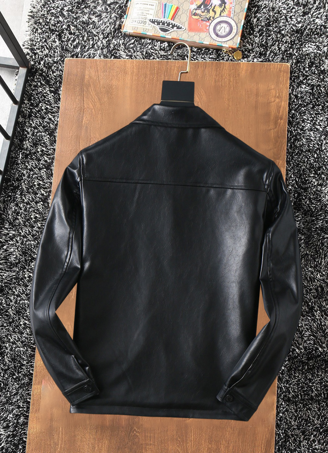 Hoodies & Sweatshirts