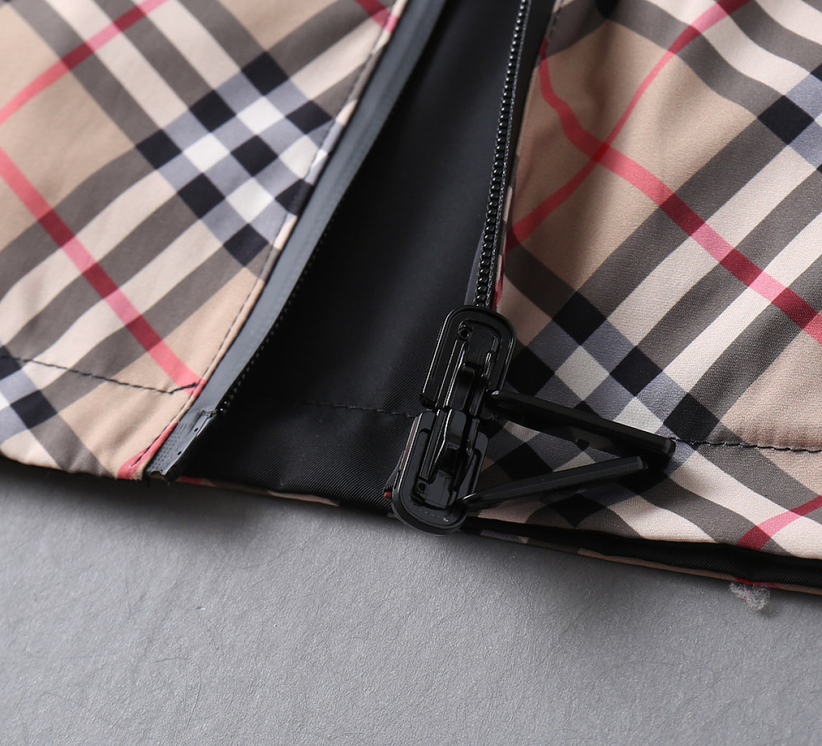 Hoodies & Sweatshirts