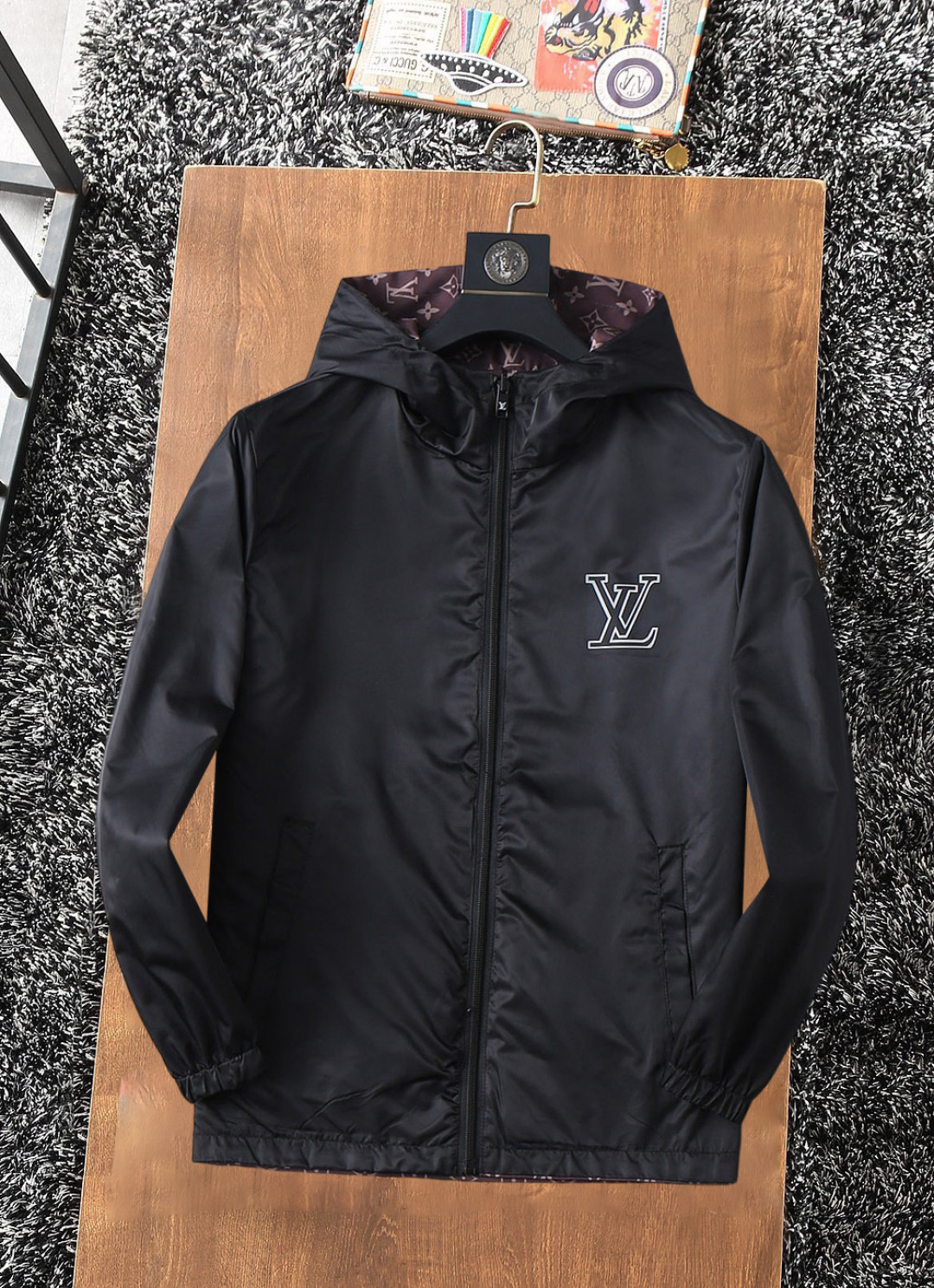 Hoodies & Sweatshirts