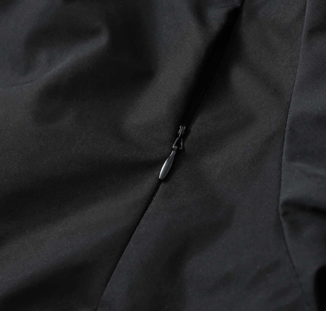 Hoodies & Sweatshirts