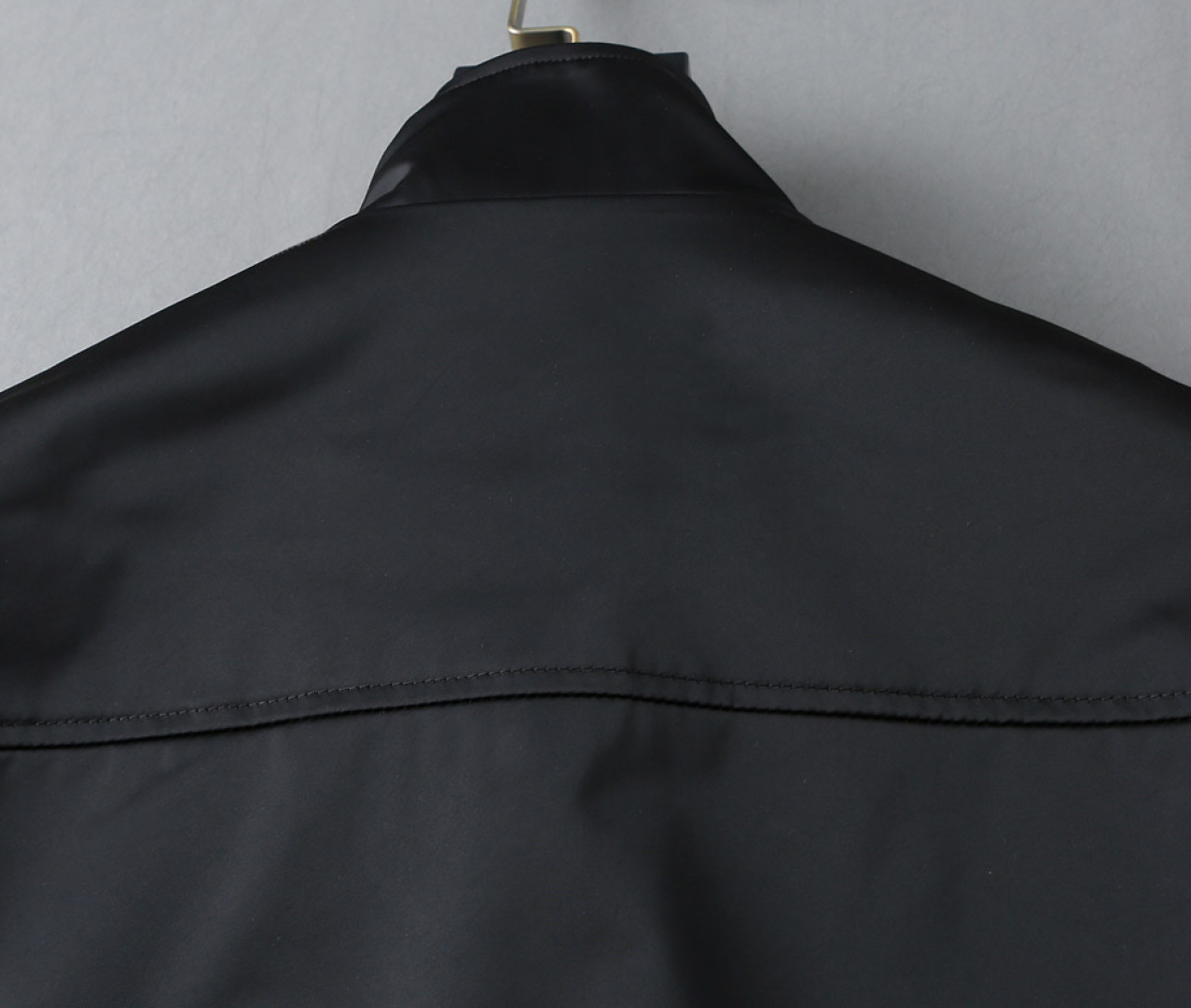 Hoodies & Sweatshirts