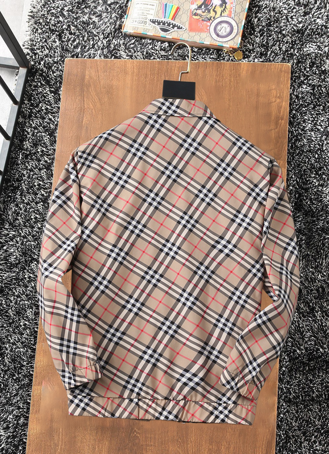 Hoodies & Sweatshirts