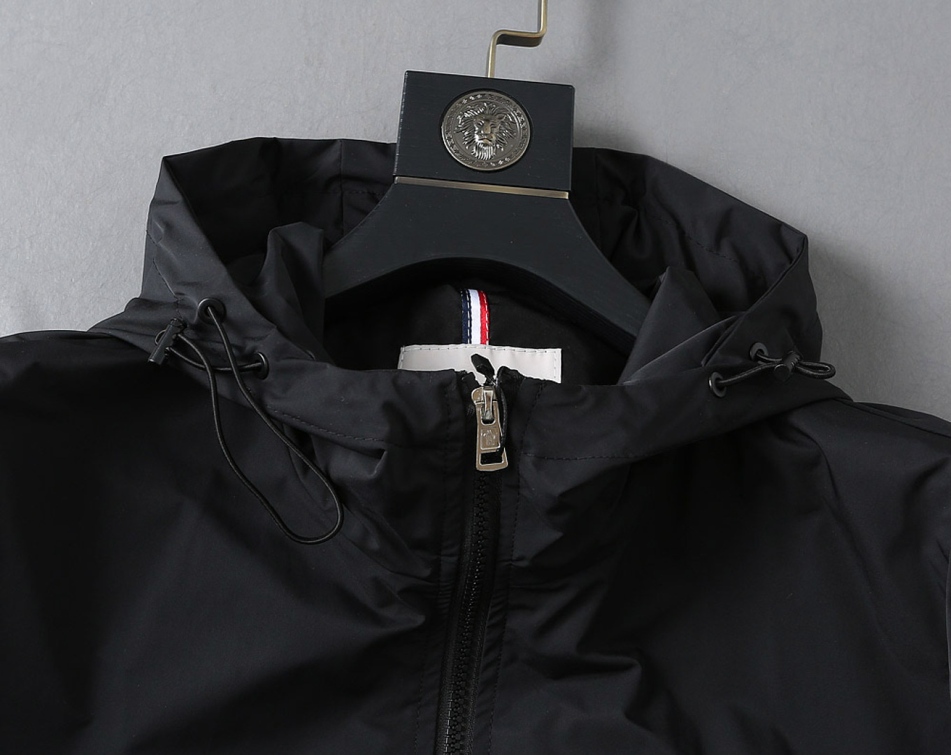 Hoodies & Sweatshirts