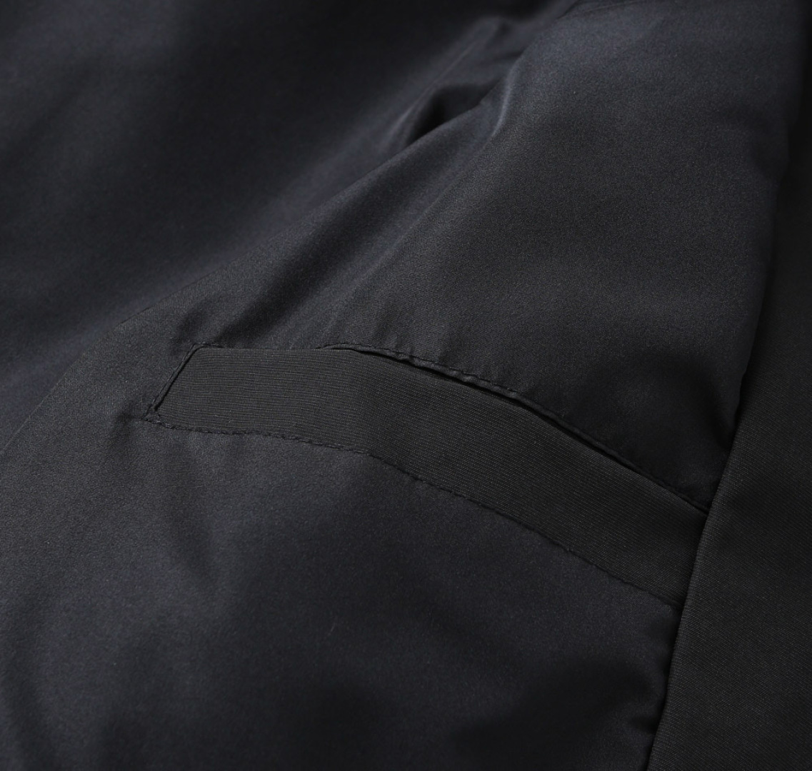 Hoodies & Sweatshirts