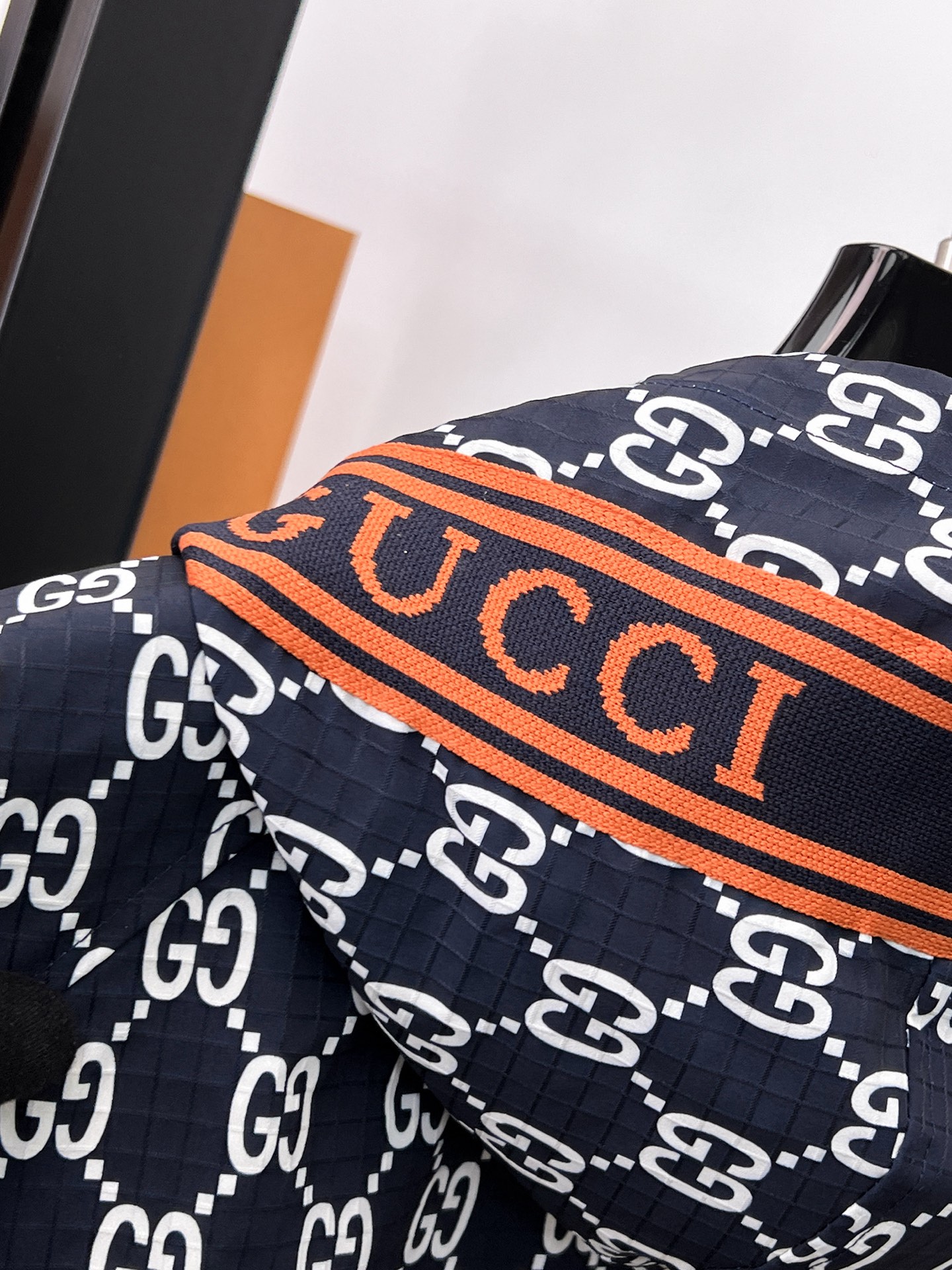 Hoodies & Sweatshirts