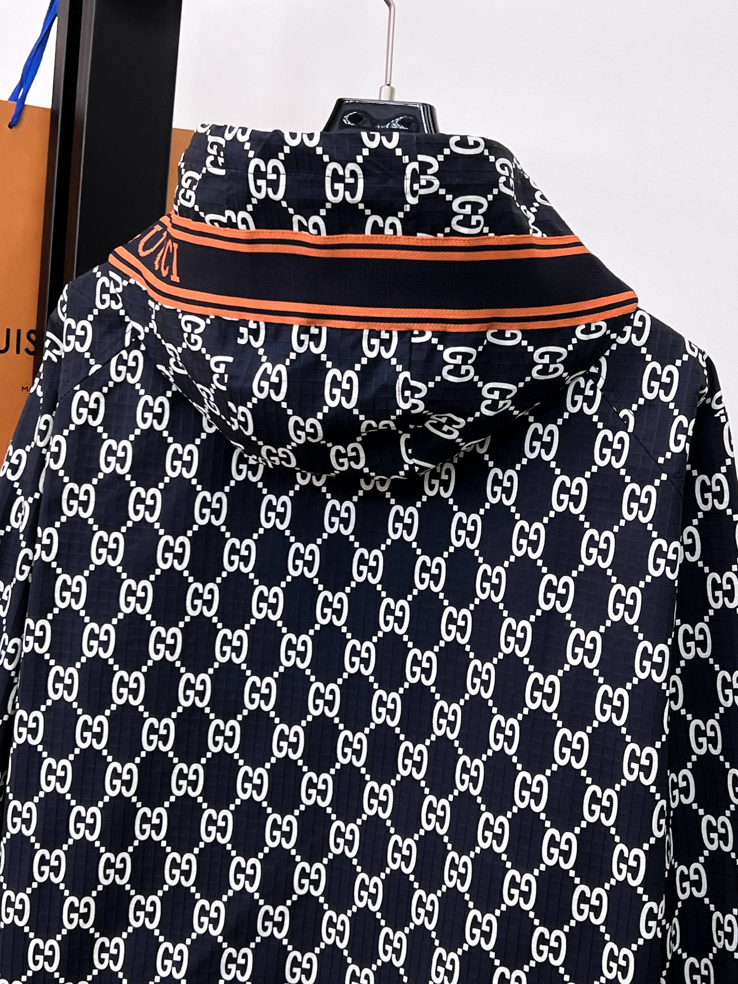 Hoodies & Sweatshirts