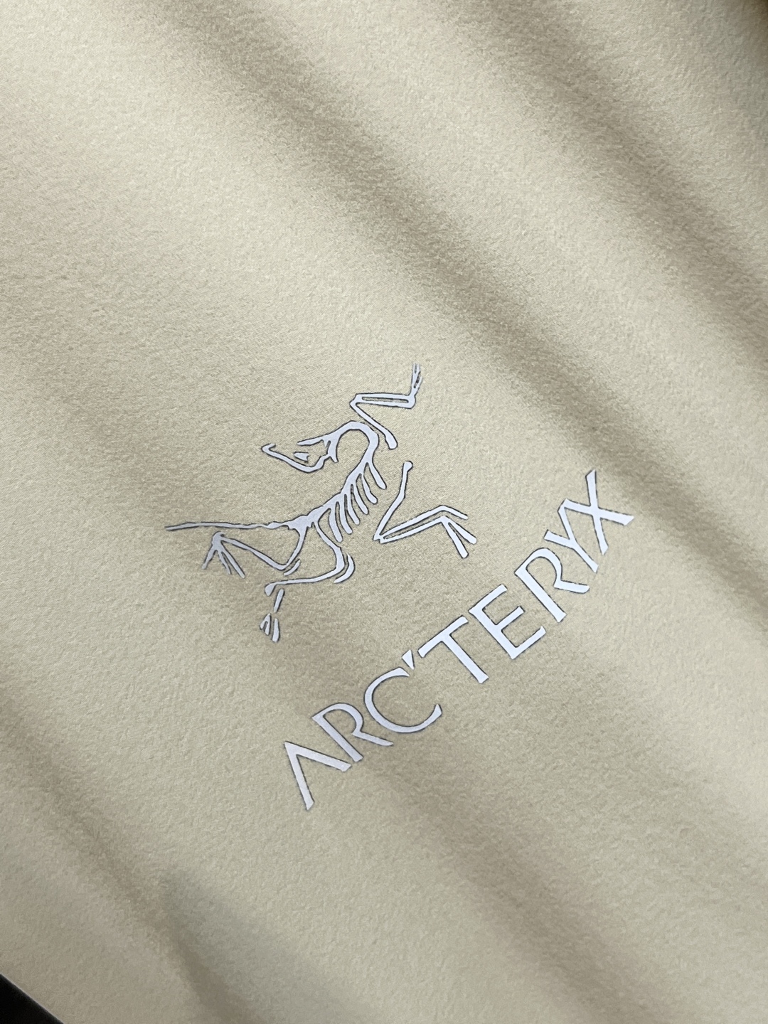 Hoodies & Sweatshirts