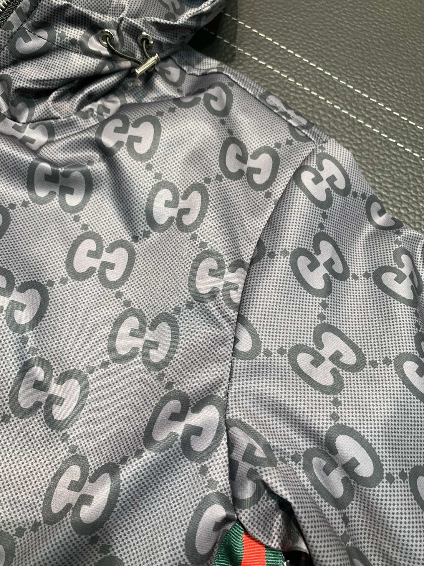 Hoodies & Sweatshirts