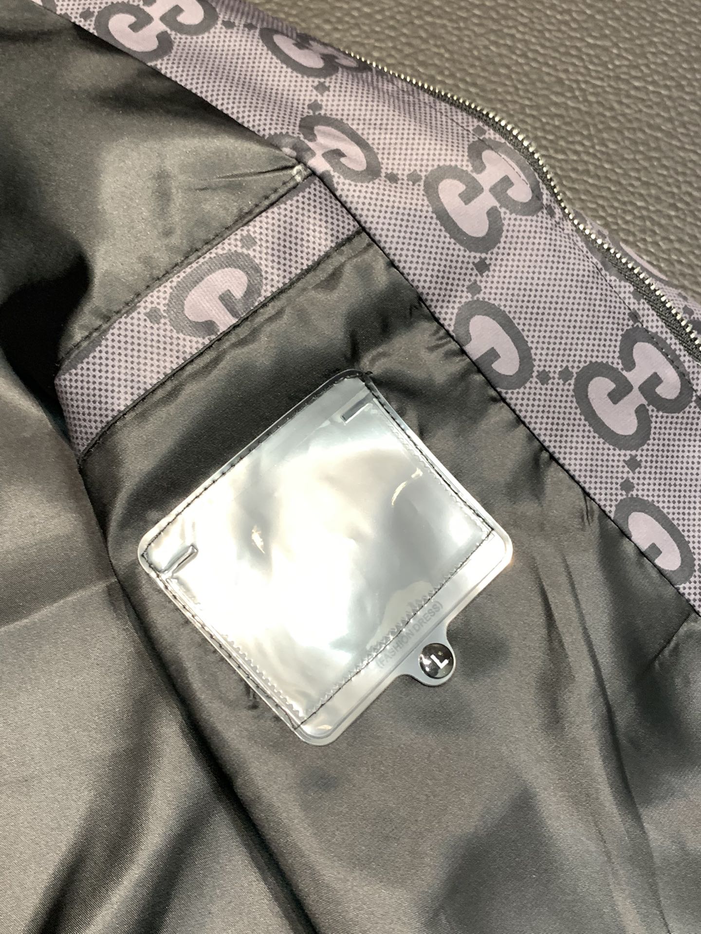 Hoodies & Sweatshirts