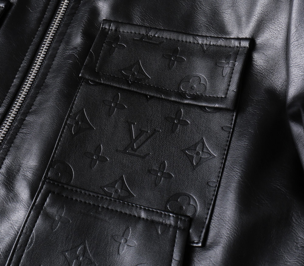 Hoodies & Sweatshirts