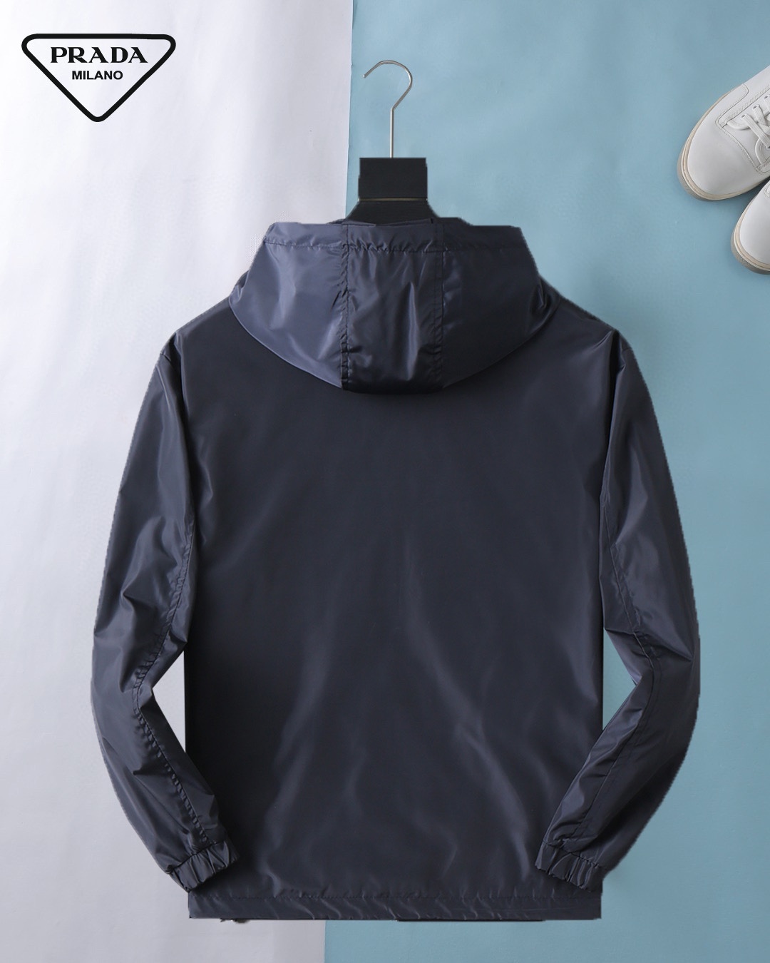 Hoodies & Sweatshirts