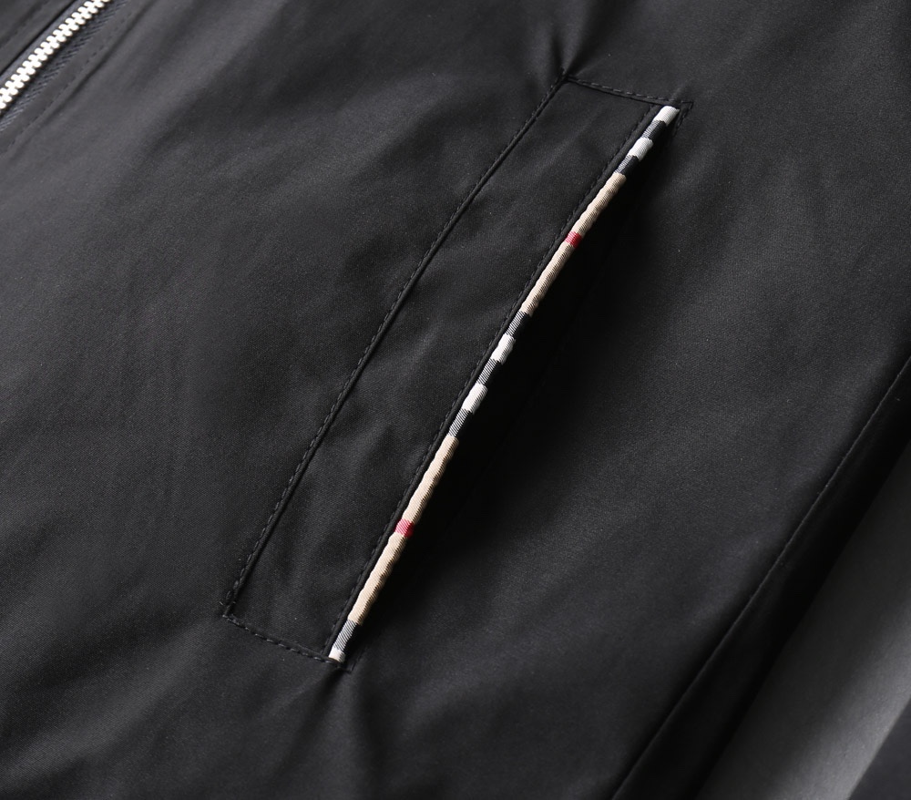 Hoodies & Sweatshirts