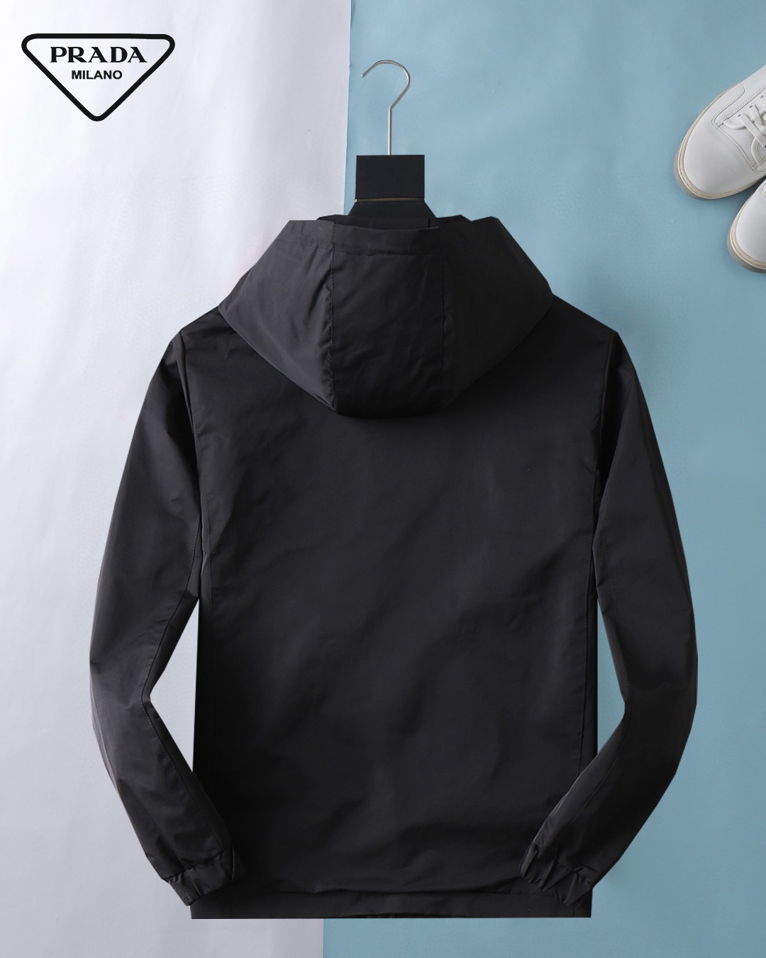 Hoodies & Sweatshirts